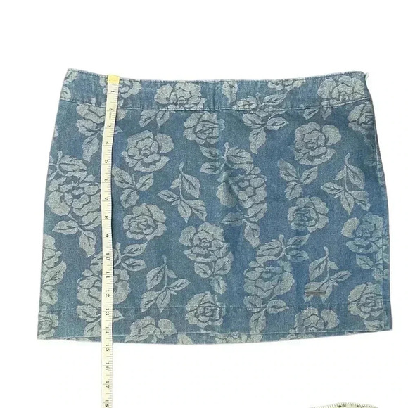 NWT Abercrombie & Fitch Metallic Floral Shimmery Micro Mini Skirt Size 8 - Picture 3 of 11
